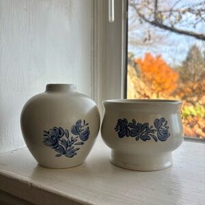 Pfaltzgraff Yorktowne Stoneware USA Made Sugar Bowl and Small Vase